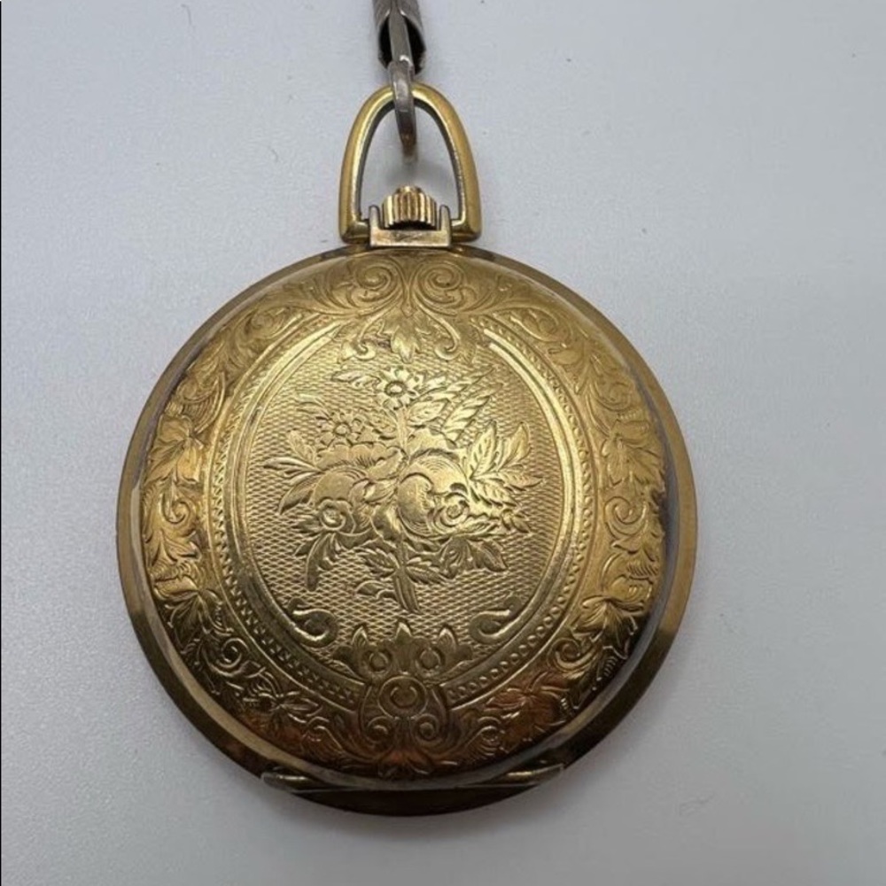 Vintage Designer Gold Tone “Baylor” Pocket Watch with Ornate Design *works*